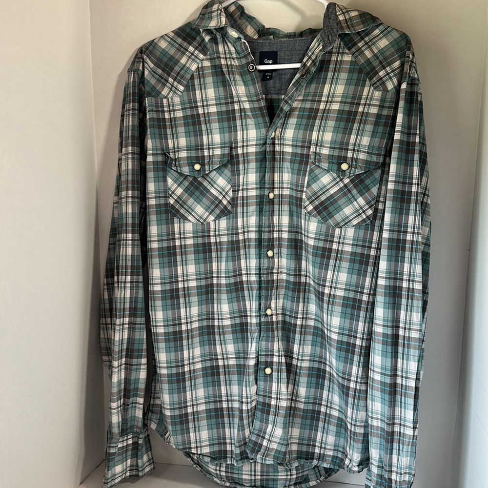 Gap blue and gray plaid Pearl snap button up shirt size medium western